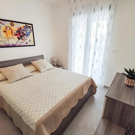 Viola Bilo - Myho Casa 산베네데토델트론토