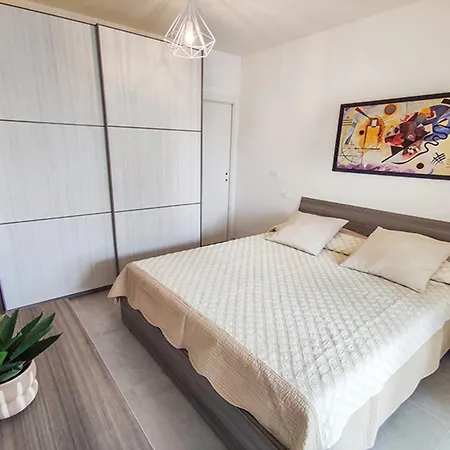 Viola Bilo - Myho Casa *